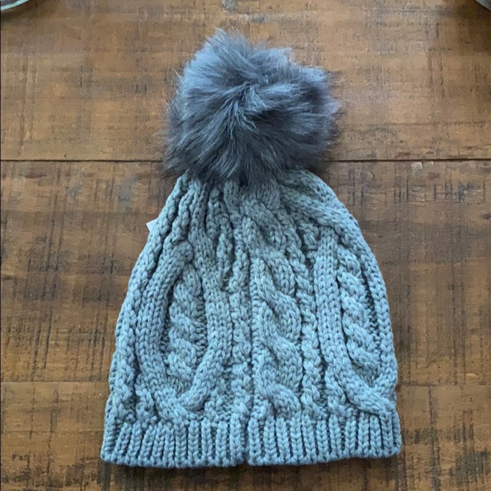 Banana Republic Gray Cable Knit Hat with Pom Pom - Picture 3 of 5